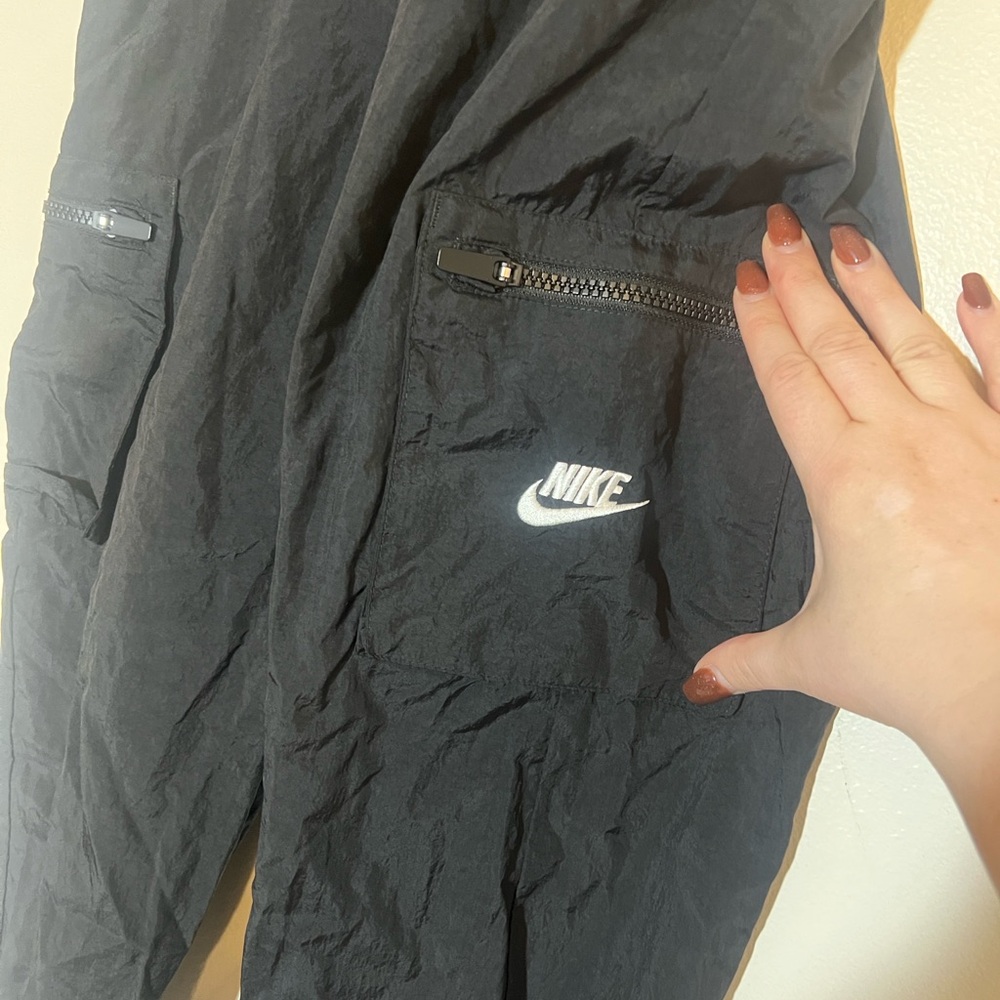 Nike Black Kids Nylon Cargo Joggers Pants Youth Medium Boys Girls - Picture 6 of 8